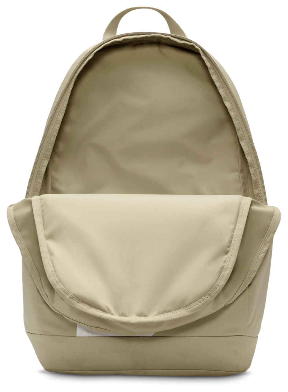 Nike Backpack Imagen 4 de 5. Toque para abrir la galería de fotos.