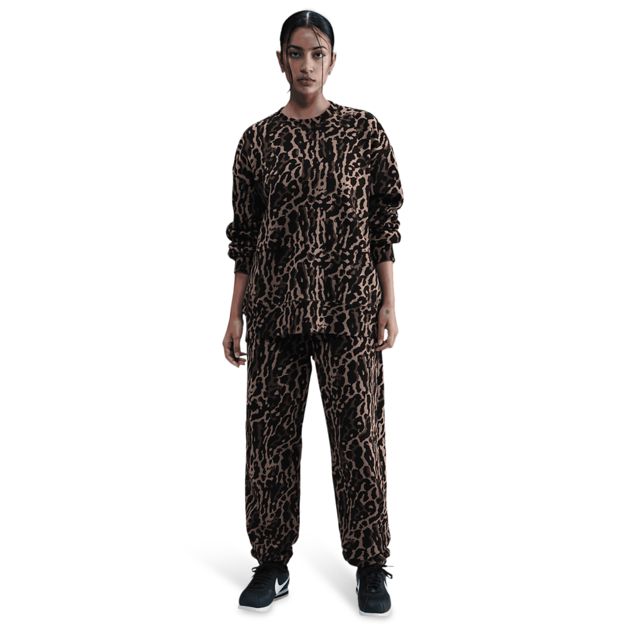 Nike NSW Phoenix Fleece All Over Print Pants Image 5 of 6. Tap to open photo gallery.