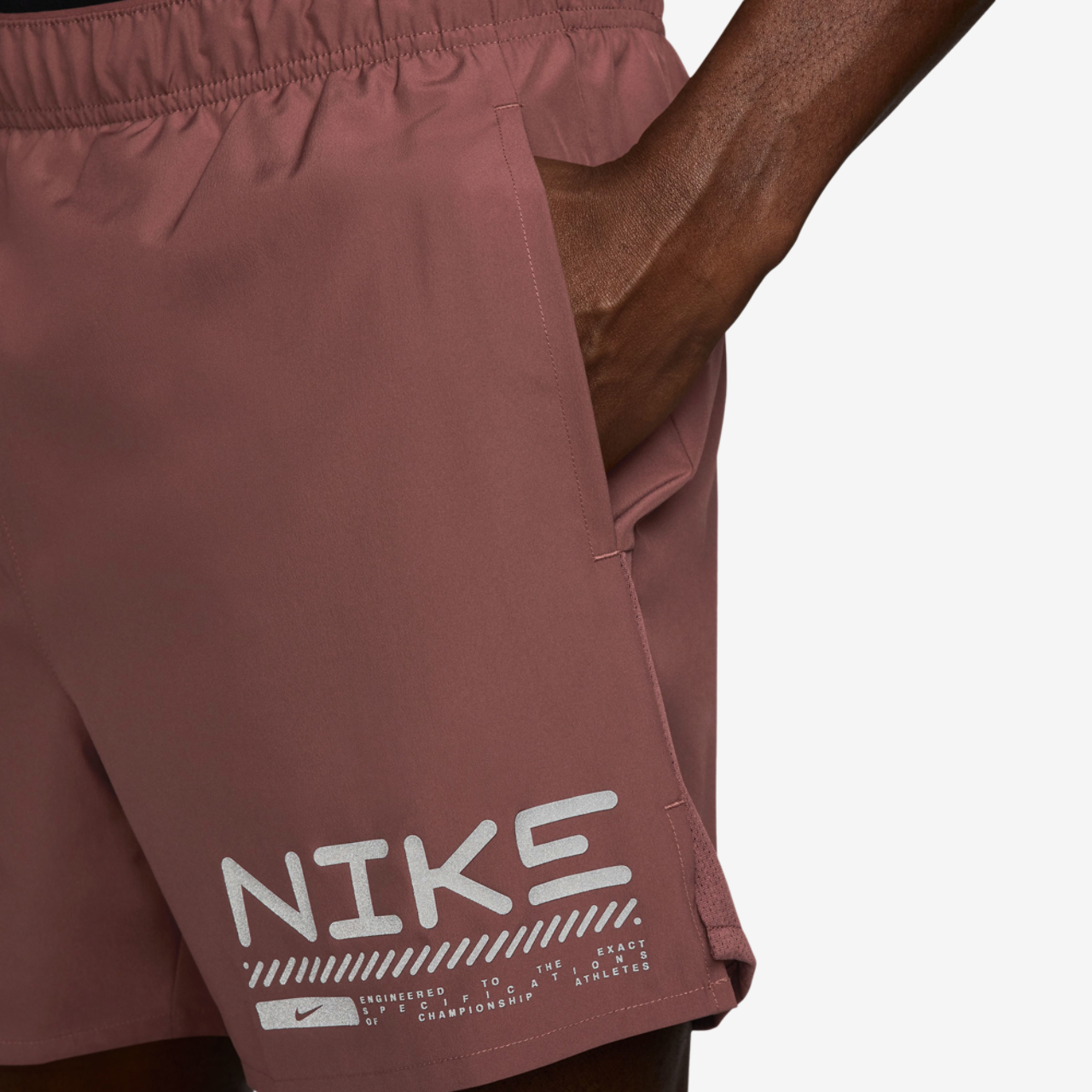 Nike Winterized Chlngr 5" 2In1 Shorts Image 4 of 5. Tap to open photo gallery.