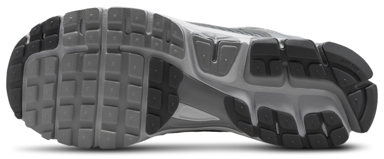 Nike Zoom Vomero 5 Image 5 de 5. Appuyez pour ouvrir la galerie de photos.