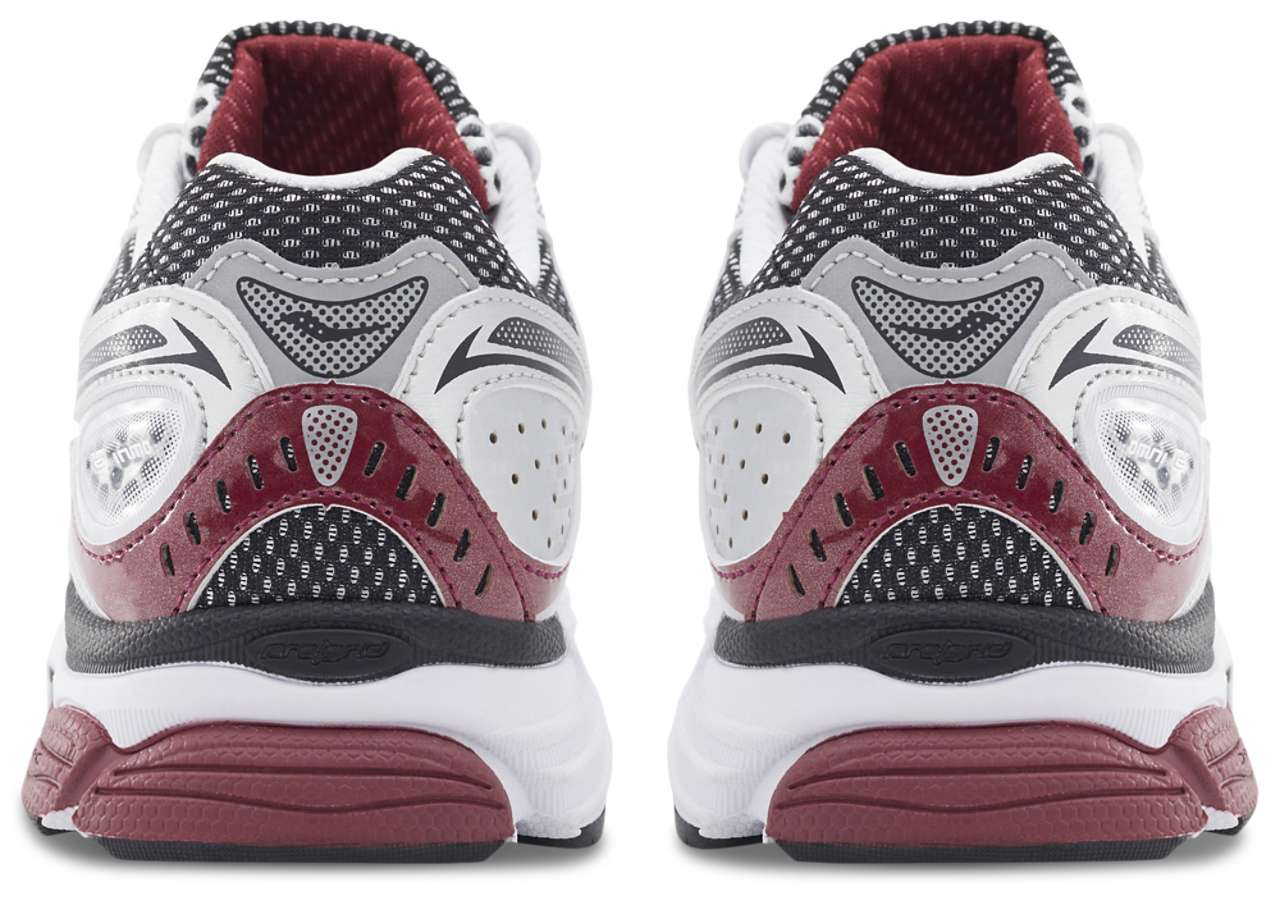Saucony Omni 9  Image 3 of 8. Tap to open photo gallery.
