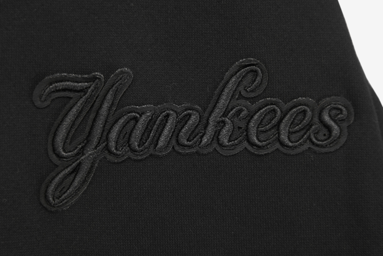 Pro Standard NEW YORK YANKEES SWEATSHIRT Image 5 of 7. Tap to open photo gallery.