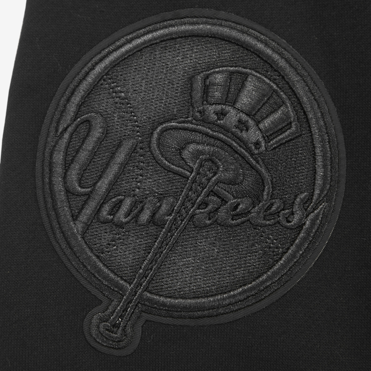 Pro Standard NEW YORK YANKEES SWEATSHIRT Image 6 of 7. Tap to open photo gallery.