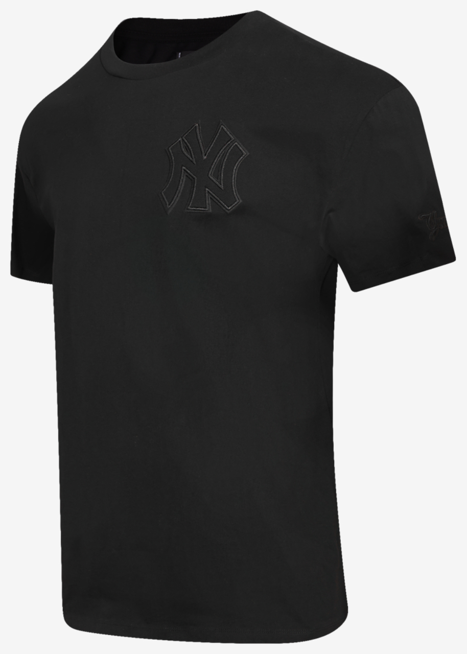 Pro Standard NEW YORK YANKEES TOP Image 3 of 5. Tap to open photo gallery.