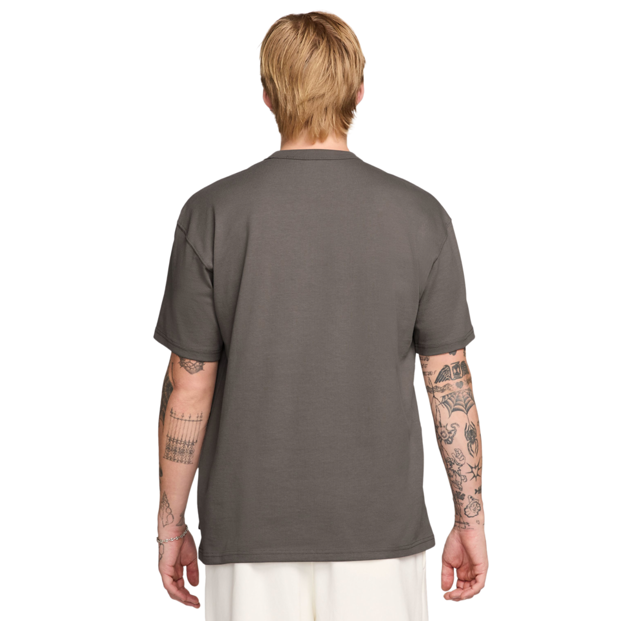 Nike NSW Premium Essentials SUST T-Shirt Image 2 of 3. Tap to open photo gallery.