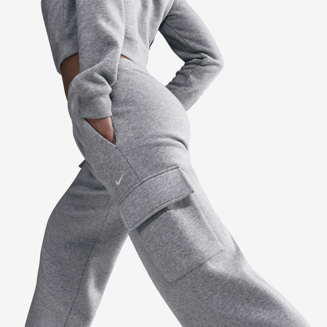 Nike NSW Phoenix Fleece Cargo Image 2 of 3. Tap to open photo gallery.