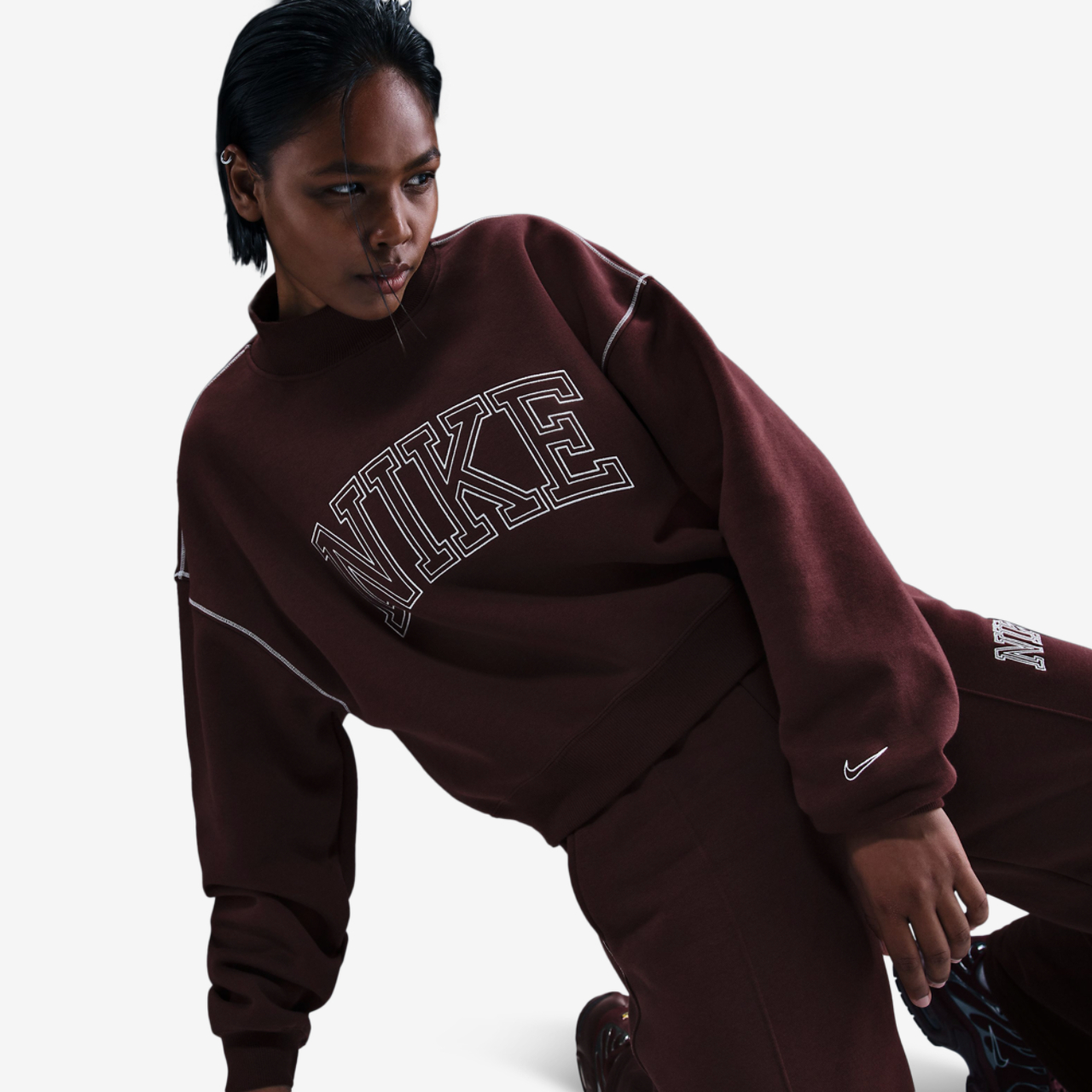 Nike NSW Phoenix Fleece Mock Neck Image 3 of 5. Tap to open photo gallery.