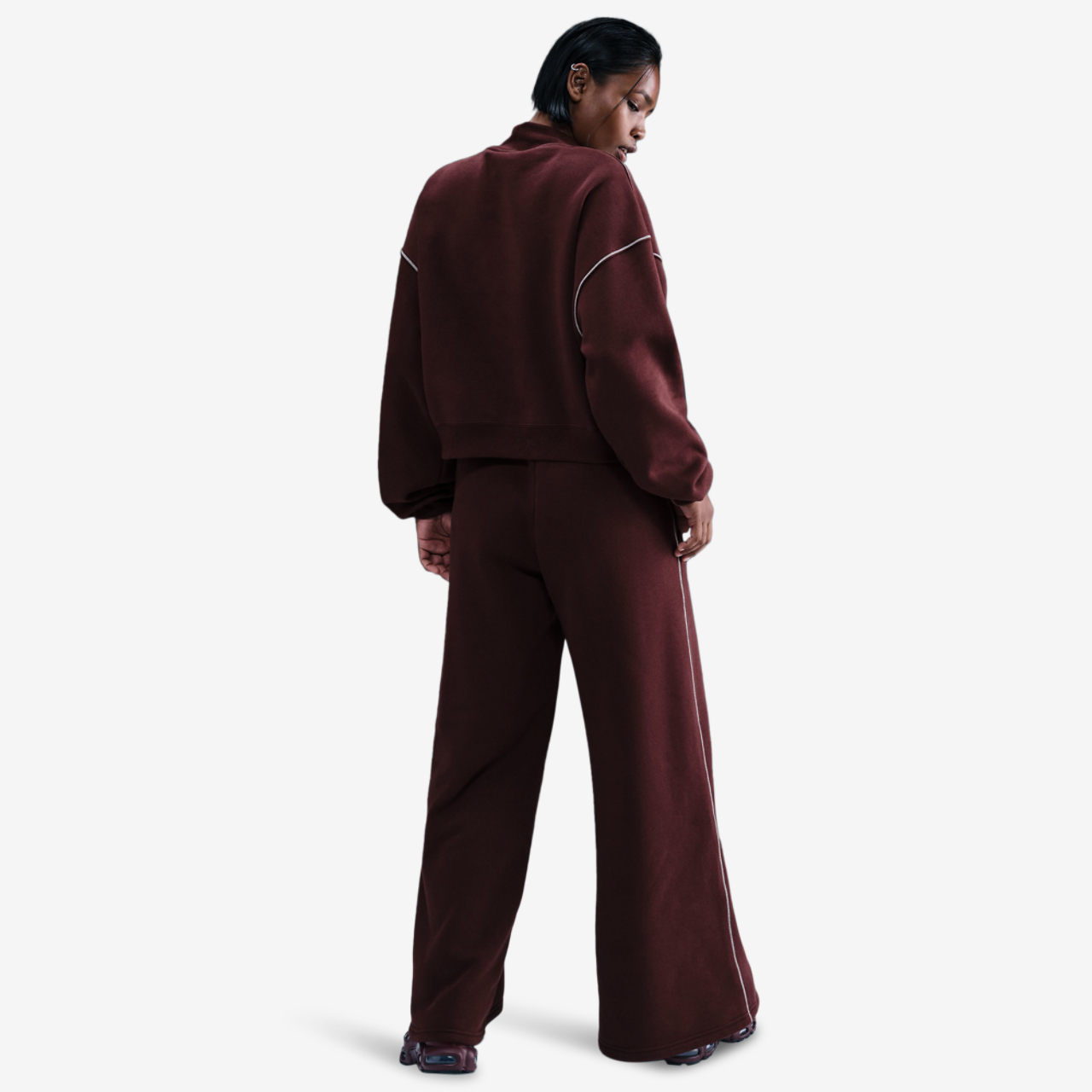 Nike NSW Phoenix Fleece Mock Neck Image 5 of 5. Tap to open photo gallery.