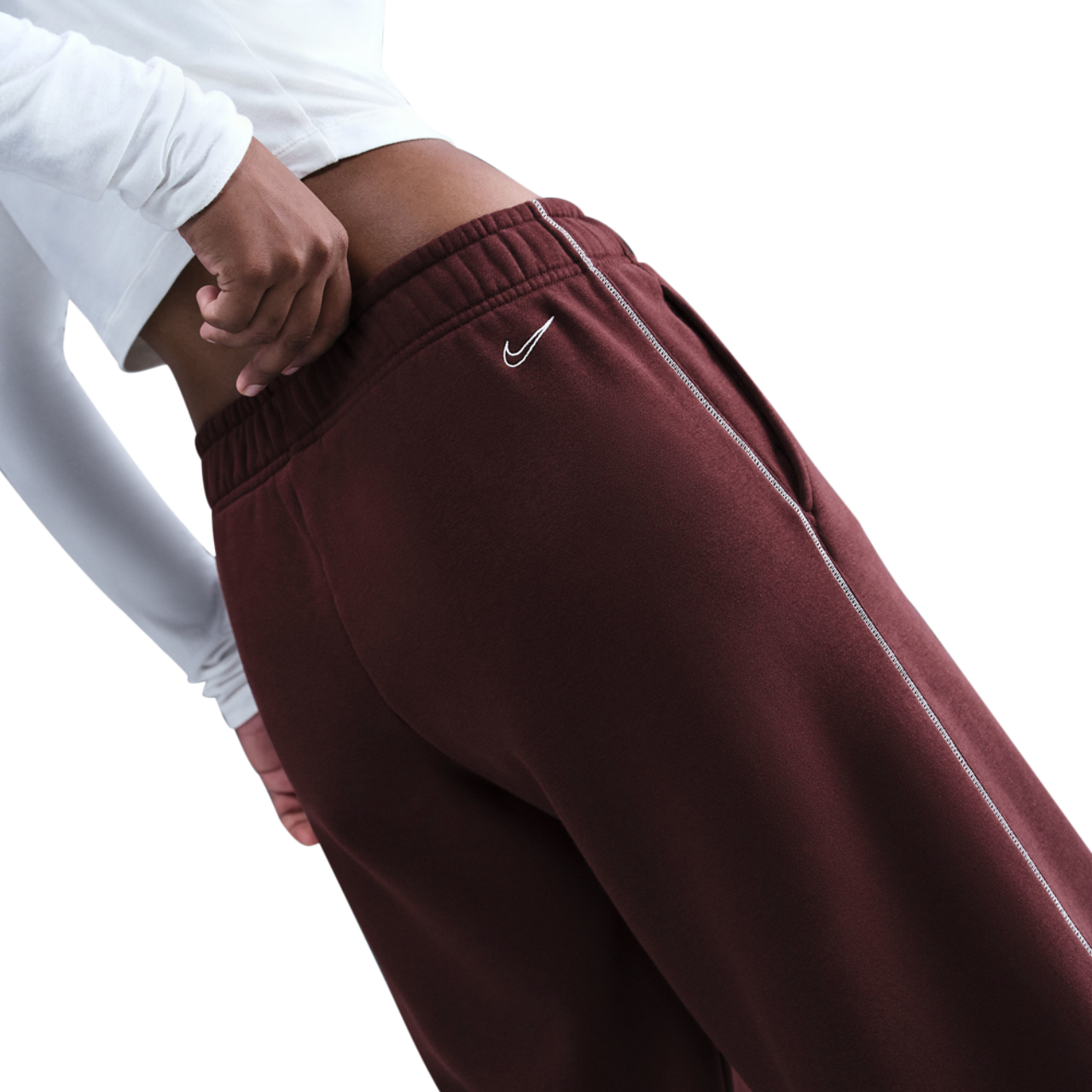 Nike NSW Phoenix Fleece Pants Image 2 of 5. Tap to open photo gallery.