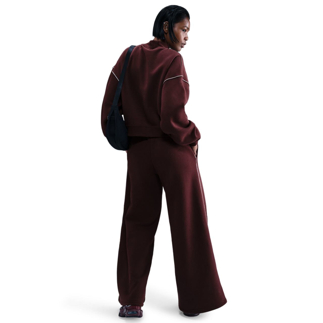 Nike NSW Phoenix Fleece Pants Image 5 of 5. Tap to open photo gallery.