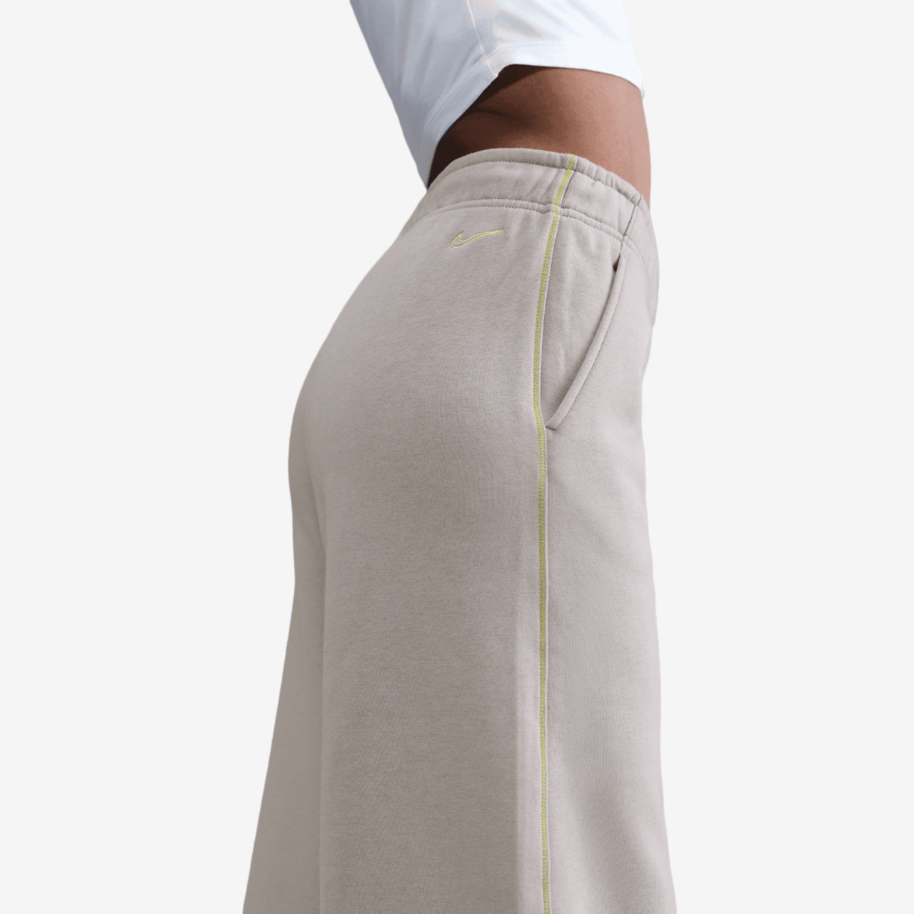 Nike NSW Phoenix Fleece Pants Image 2 of 5. Tap to open photo gallery.