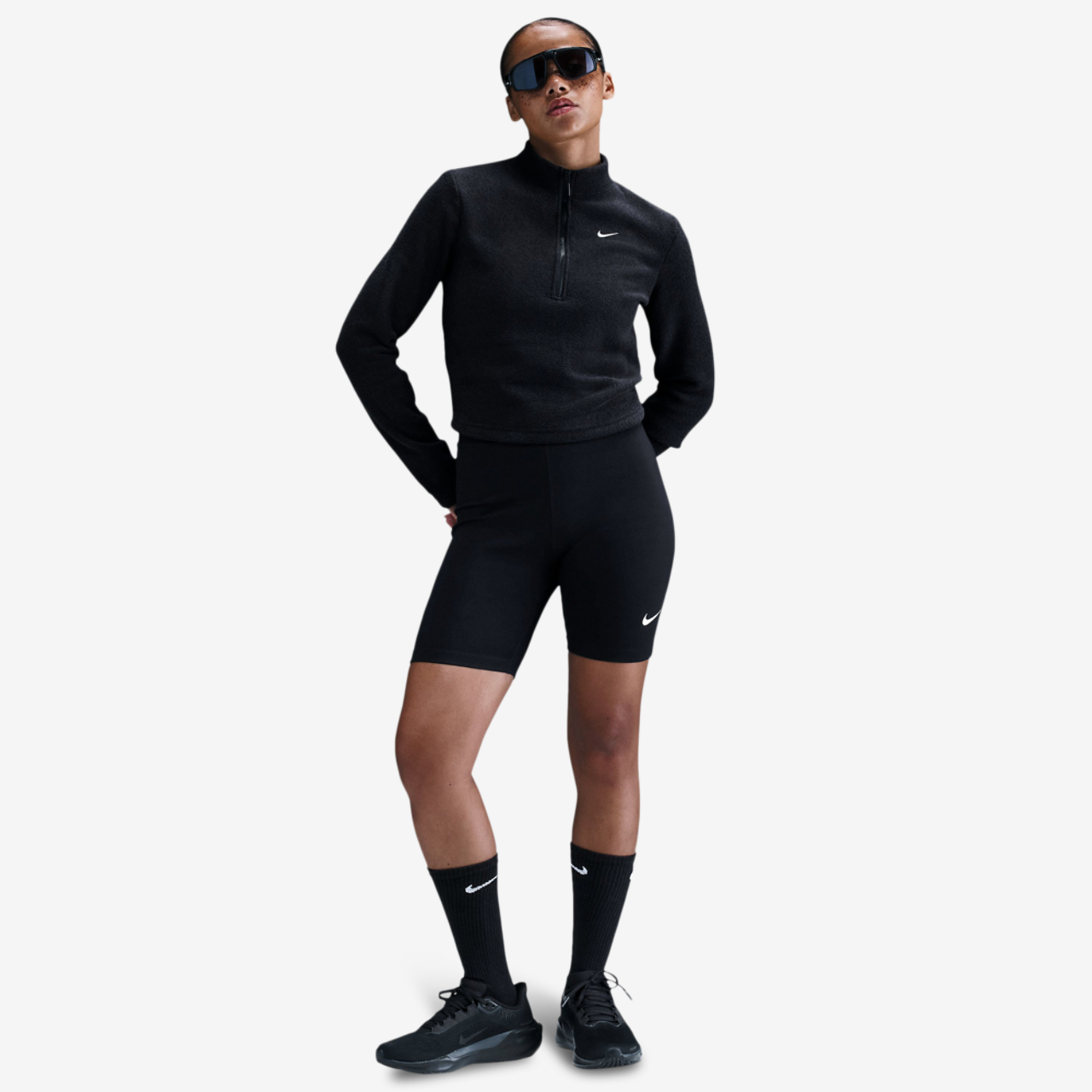 Nike NSW Phoenix Plush Long Sleeve T-Shirt Image 4 of 6. Tap to open photo gallery.