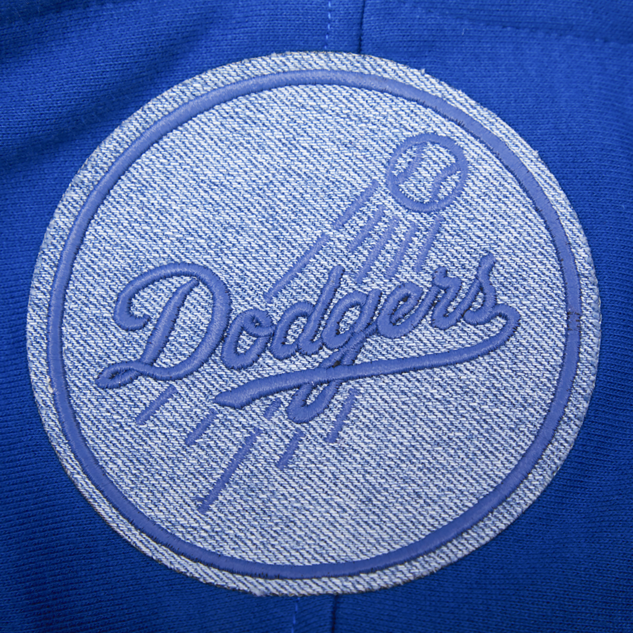 Pro Standard Dodgers Pullover Hoodie Image 8 of 10. Tap to open photo gallery.