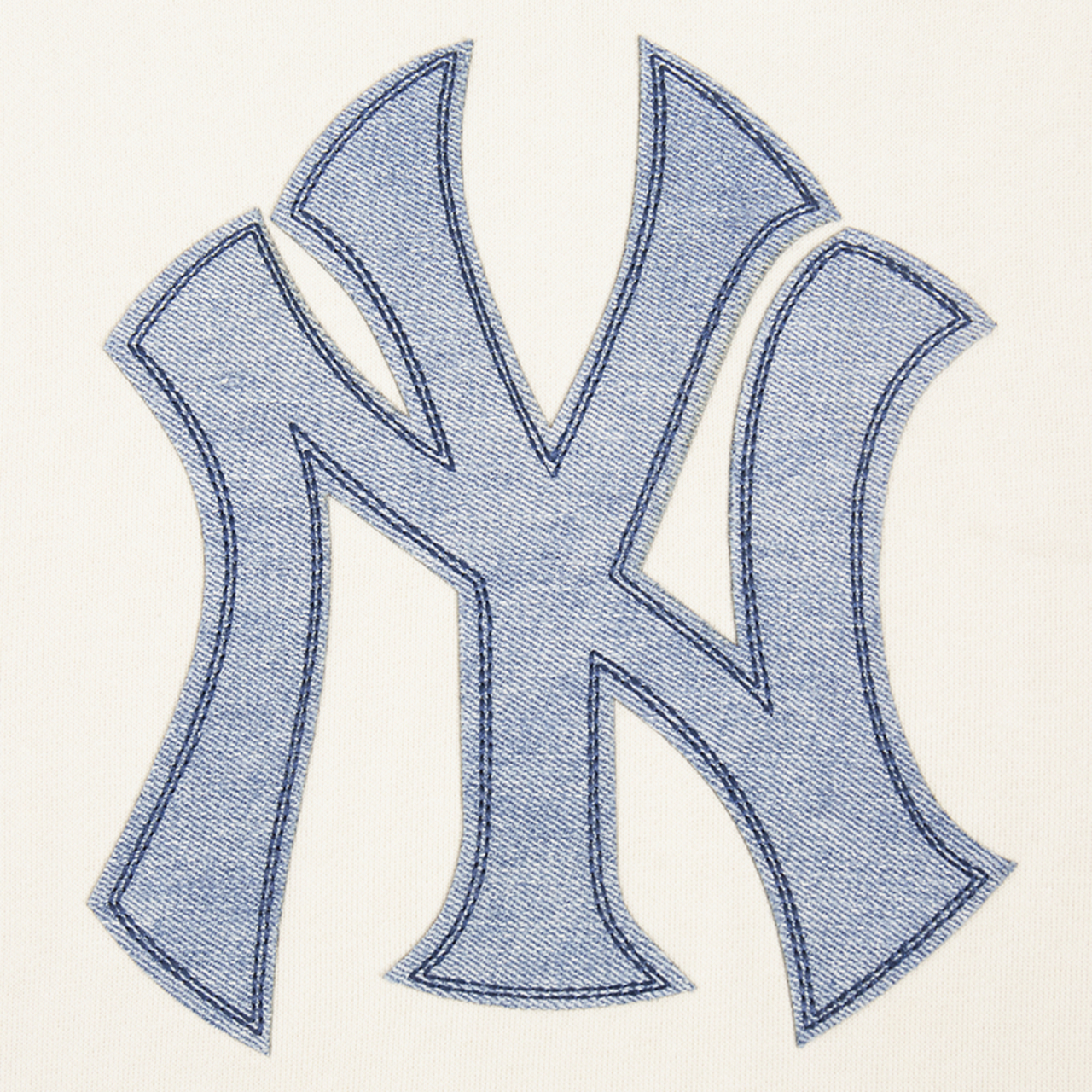 Pro Standard Yankees Pullover Hoodie Image 5 of 8. Tap to open photo gallery.