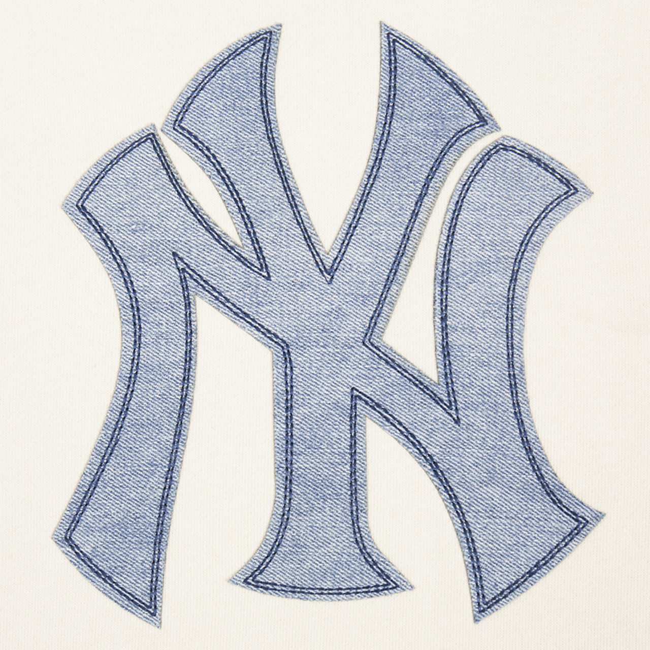 Pro Standard Yankees Pullover Hoodie Image 5 of 8. Tap to open photo gallery.