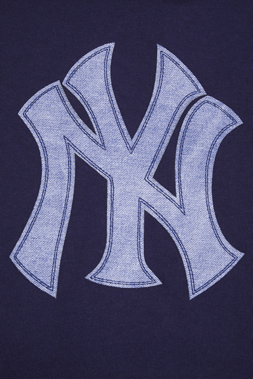 Pro Standard Yankees Pullover Hoodie Image 5 of 8. Tap to open photo gallery.