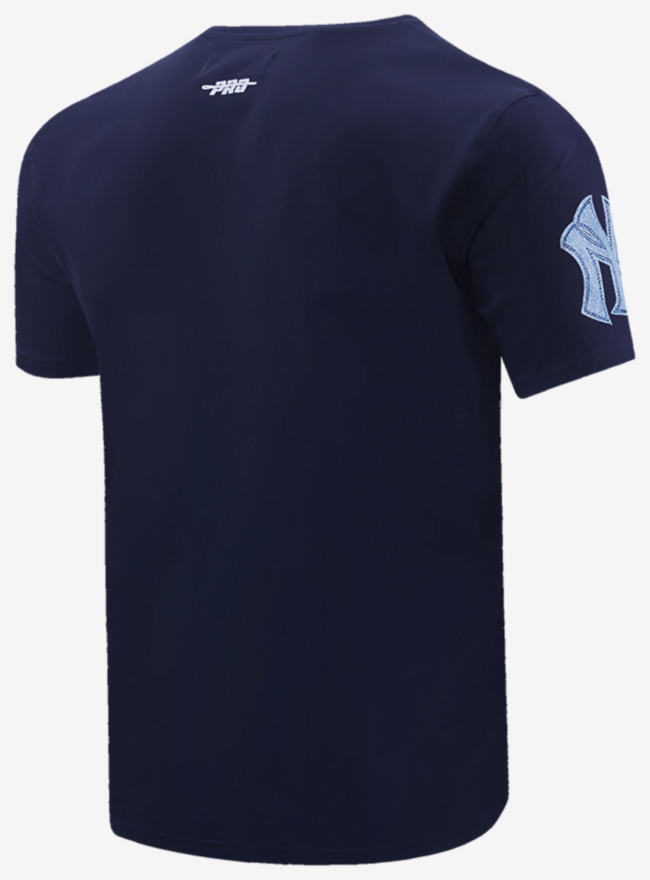 Pro Standard NEW YORK YANKEES TOP Image 4 of 6. Tap to open photo gallery.