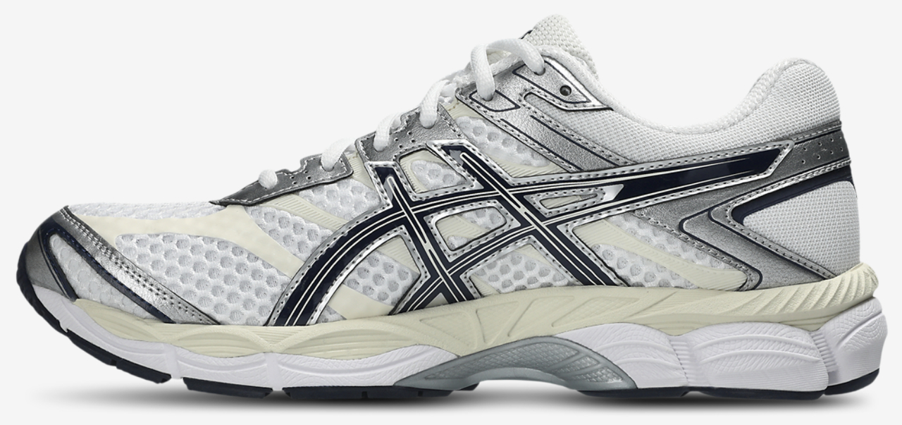 ASICS® GEL-Cumulus 16 Image 2 of 5. Tap to open photo gallery.
