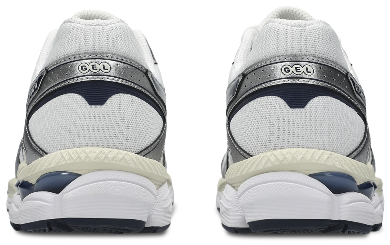 ASICS® GEL-Cumulus 16 Image 3 of 5. Tap to open photo gallery.