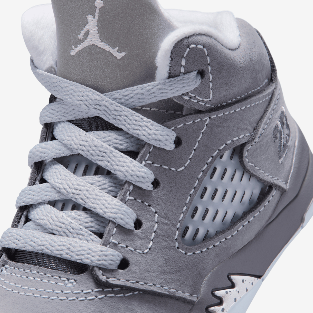 Jordan Retro 5 Image 7 of 7. Tap to open photo gallery.