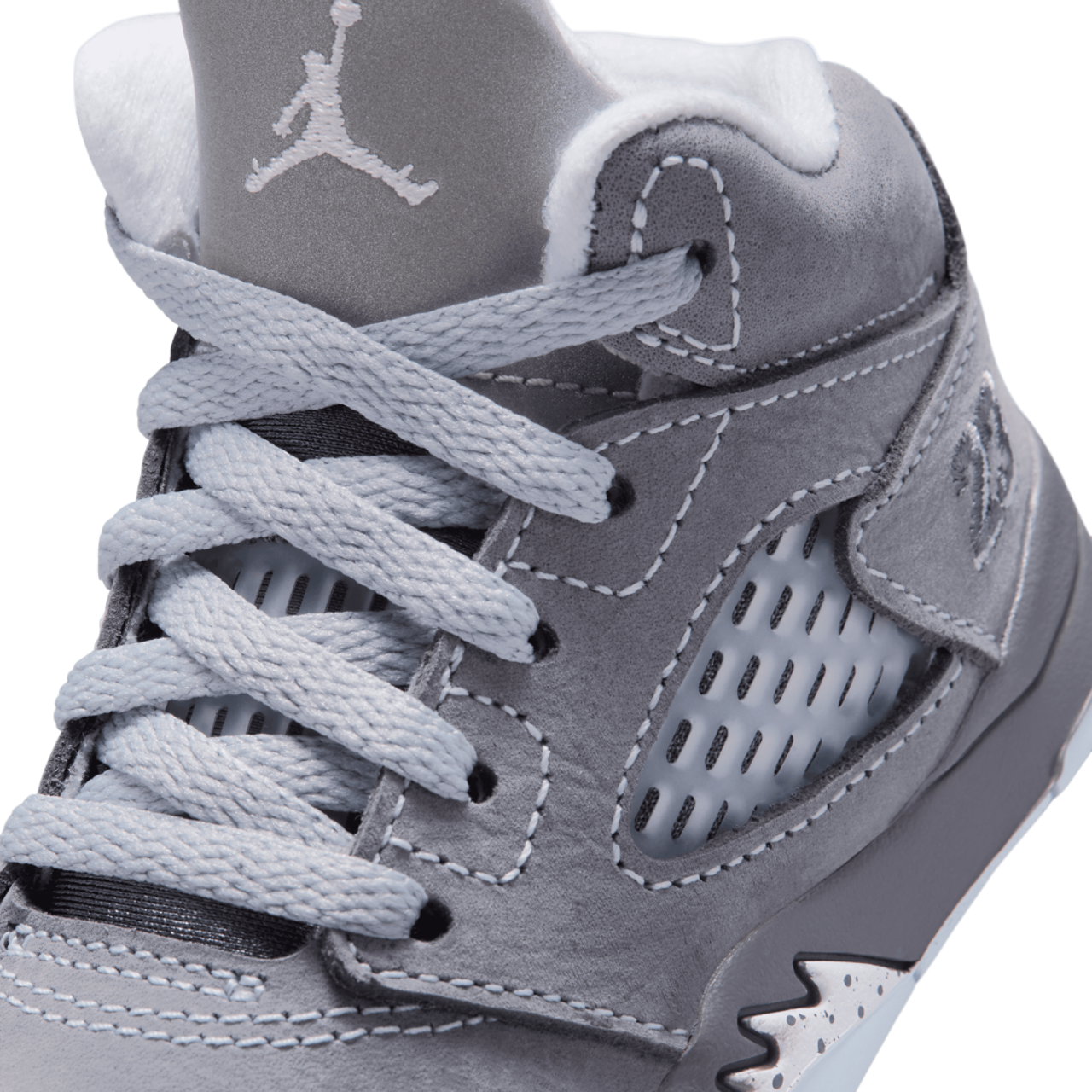 Jordan Retro 5 Image 7 of 7. Tap to open photo gallery.