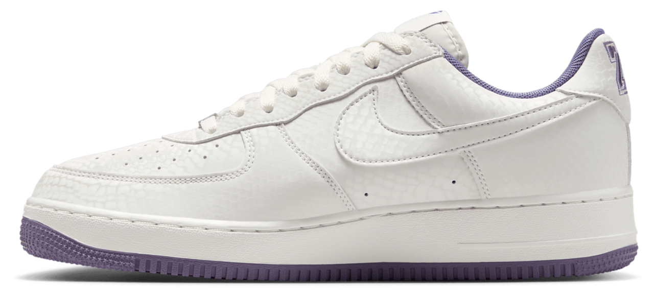 Nike Air Force 1 à tige basse Image 2 de 10. Appuyez pour ouvrir la galerie de photos.