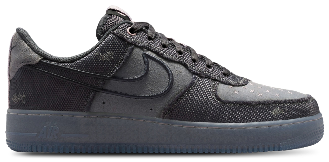 Nike Air Force 1 '07  Image 1 of 5. Tap to open photo gallery.