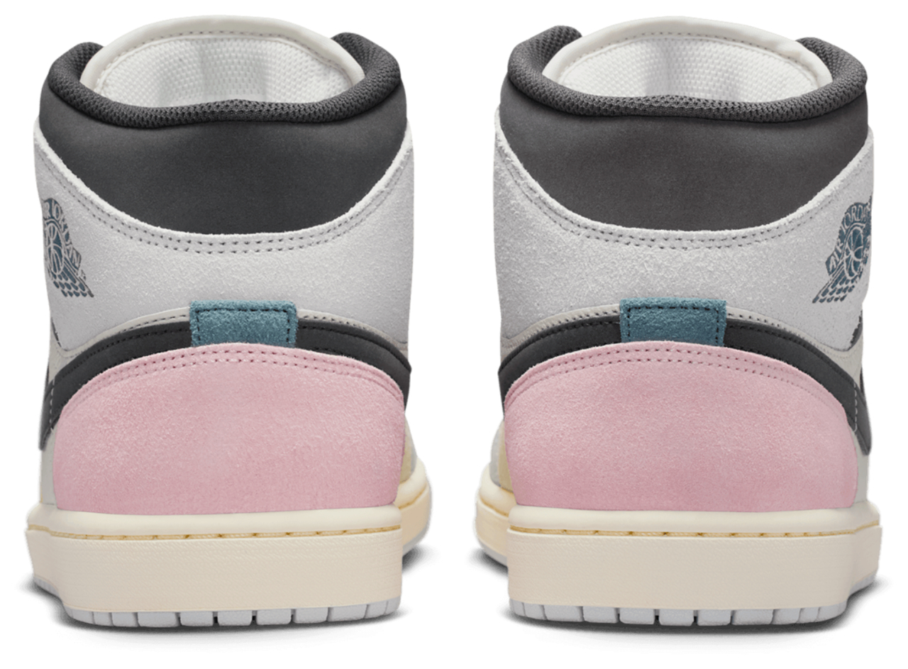 Jordan Air Jordan 1 Mid SE  Image 3 of 8. Tap to open photo gallery.