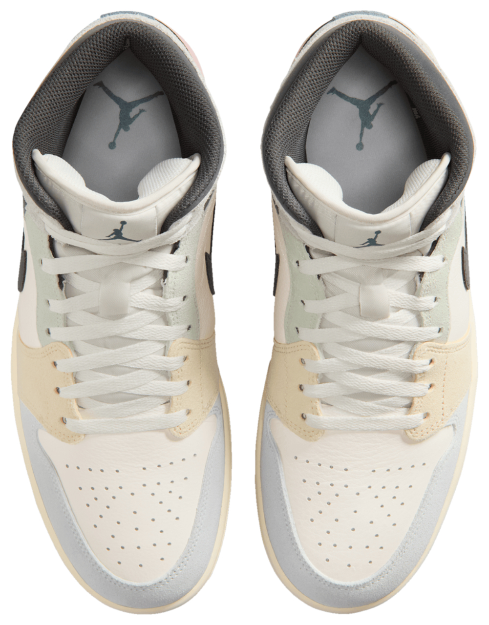 Jordan Air Jordan 1 Mid SE  Image 4 of 8. Tap to open photo gallery.