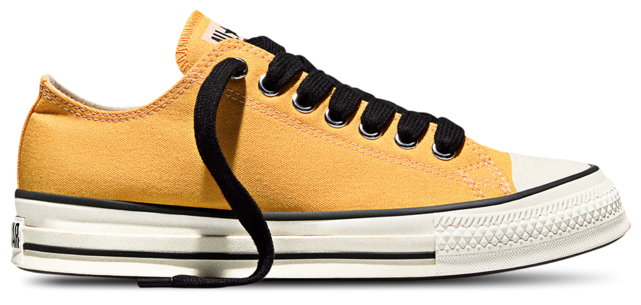 Converse CTAS Low Throwback  Image 1 of 7. Tap to open photo gallery.