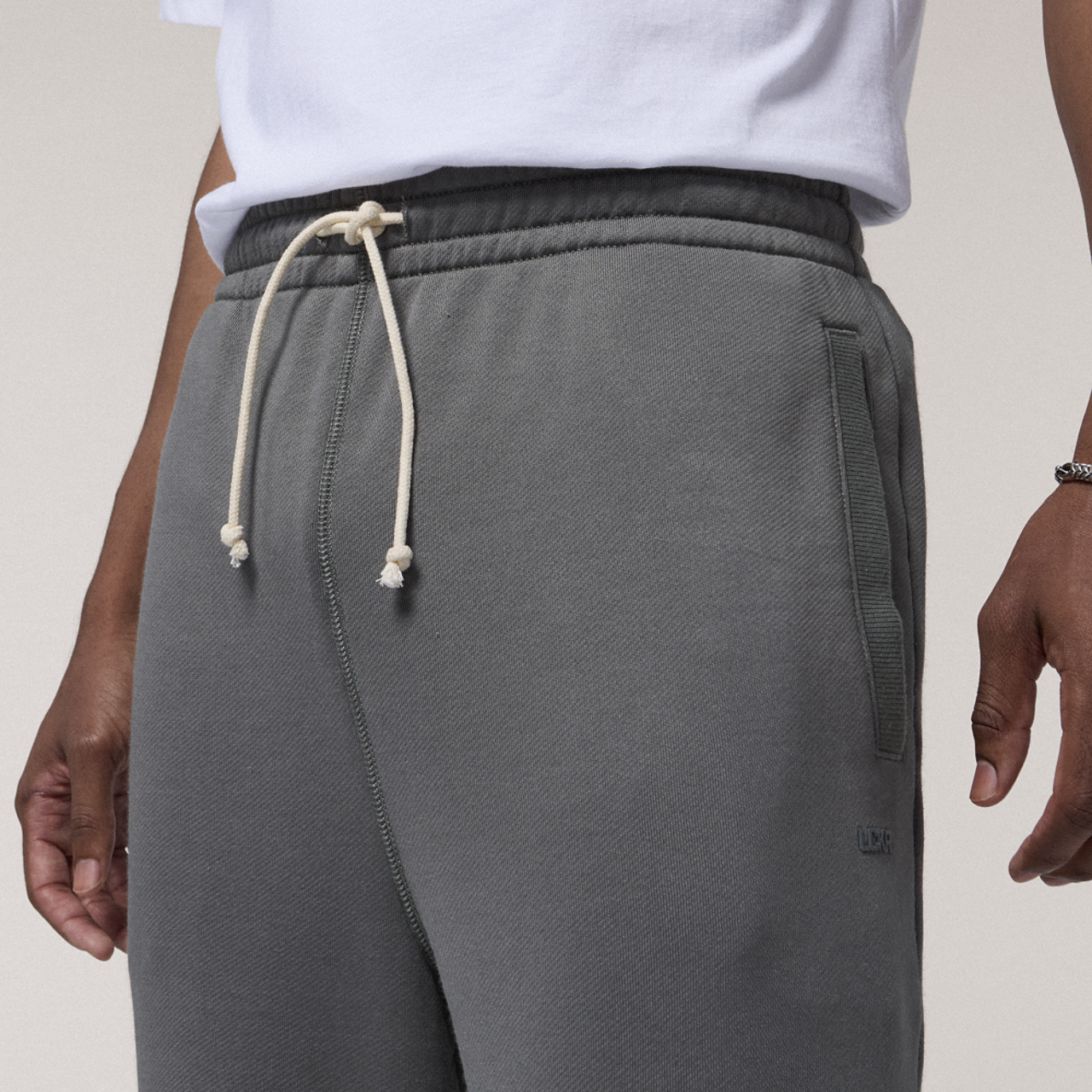LCKR Nuv Open Hem Relaxed Fit Pants Image 4 of 7. Tap to open photo gallery.