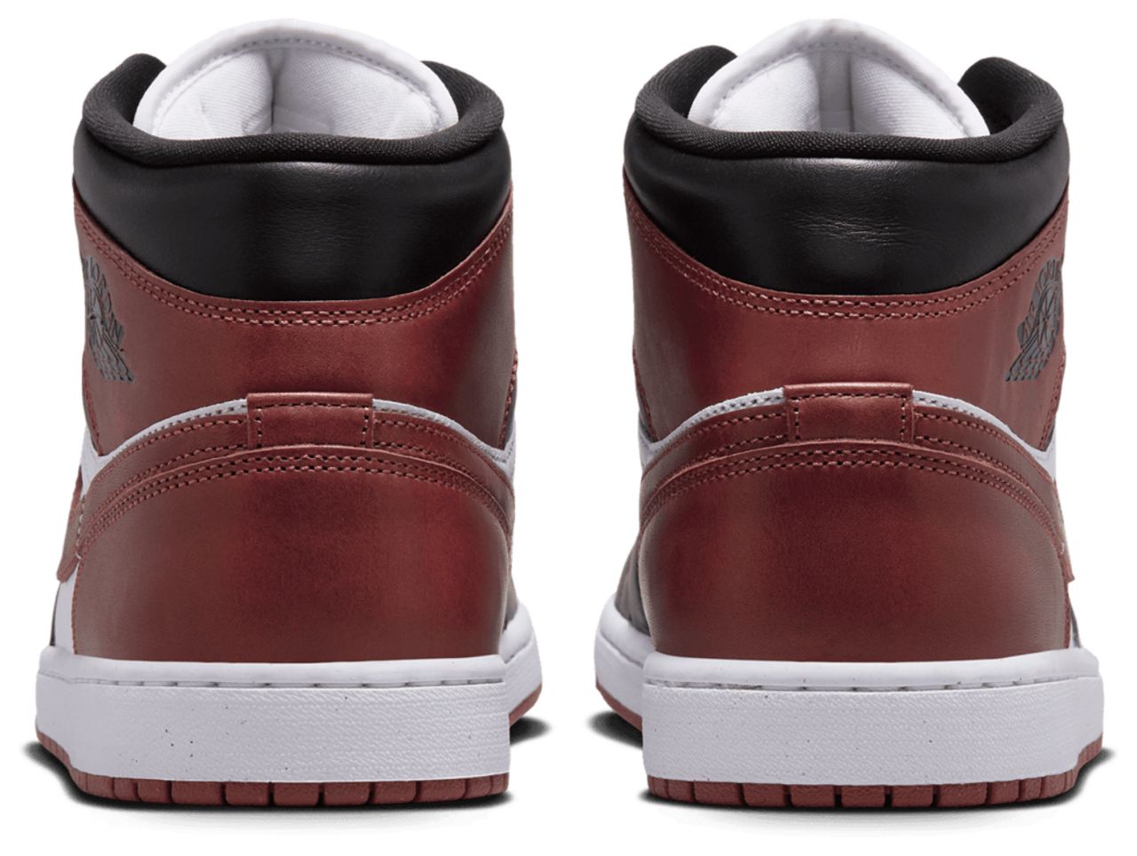 Jordan Air Jordan 1 Mid SE  Image 3 of 8. Tap to open photo gallery.