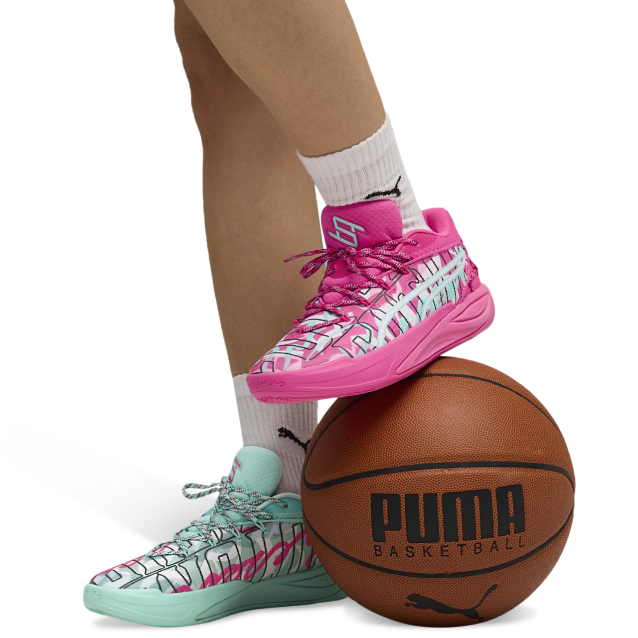 PUMA Stewie 4 Timeless  Image 4 of 5. Tap to open photo gallery.
