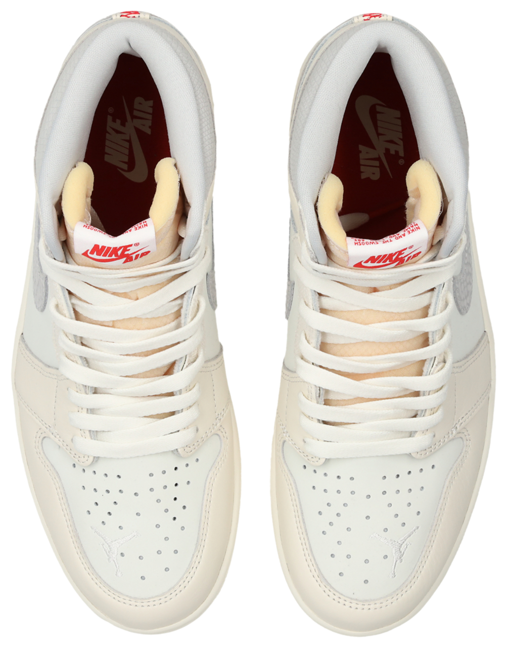 Jordan AJ 1 Retro High OG V3  Image 4 of 8. Tap to open photo gallery.