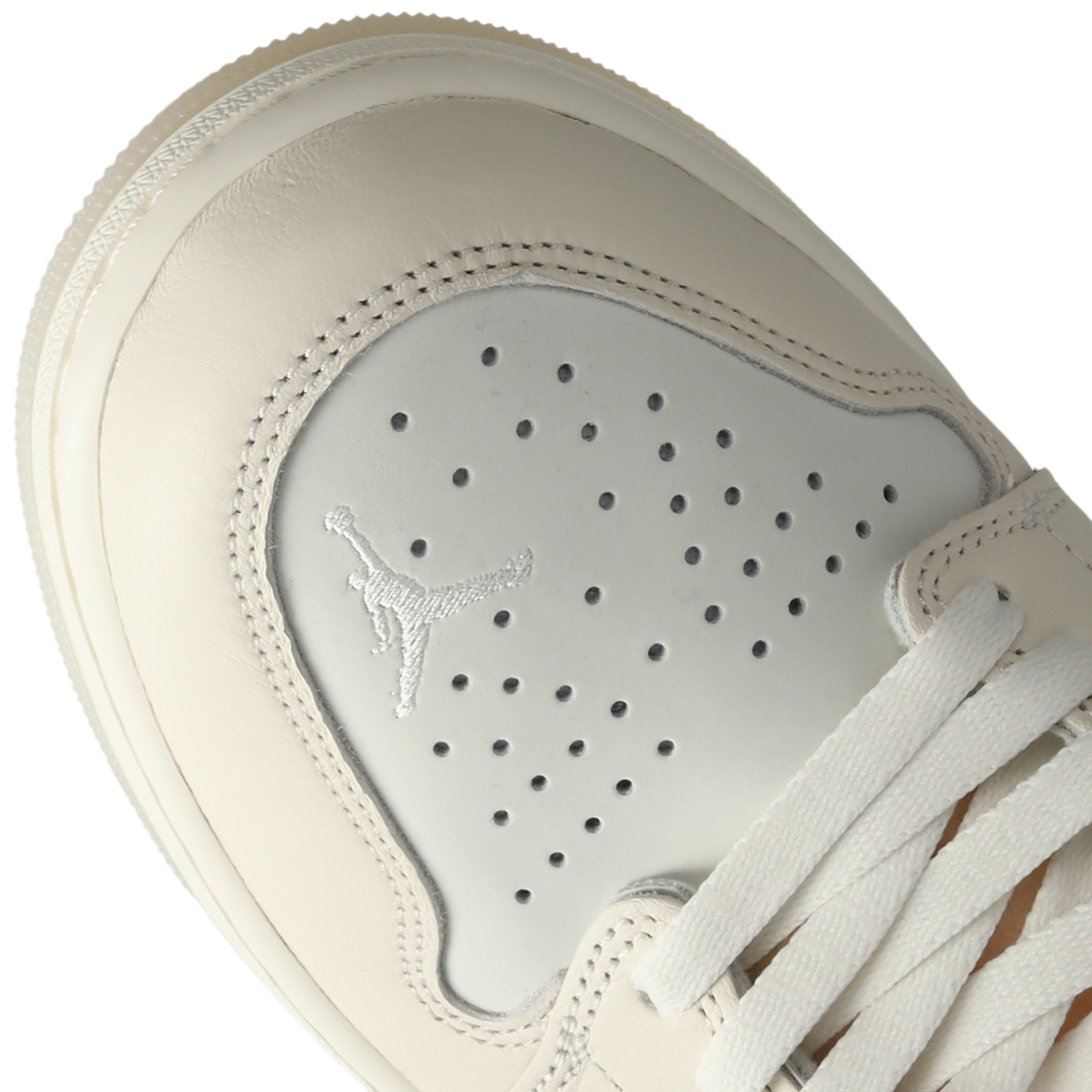 Jordan AJ 1 Retro High OG V3  Image 8 of 8. Tap to open photo gallery.