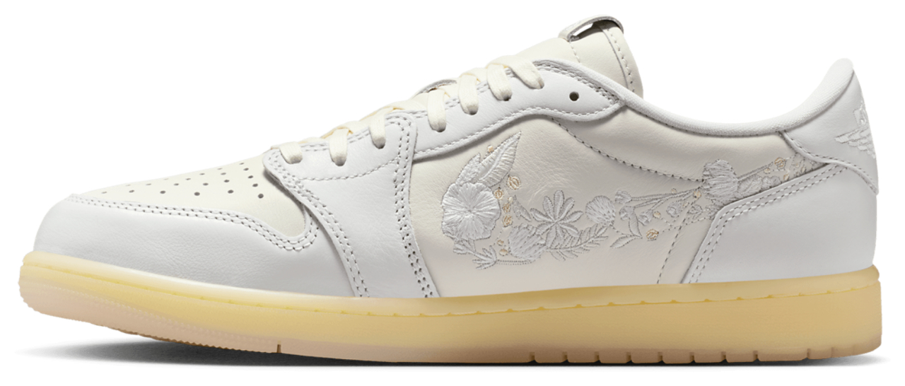 Jordan Air Jordan 1 Retro Low OG V2 Image 2 de 8. Appuyez pour ouvrir la galerie de photos.