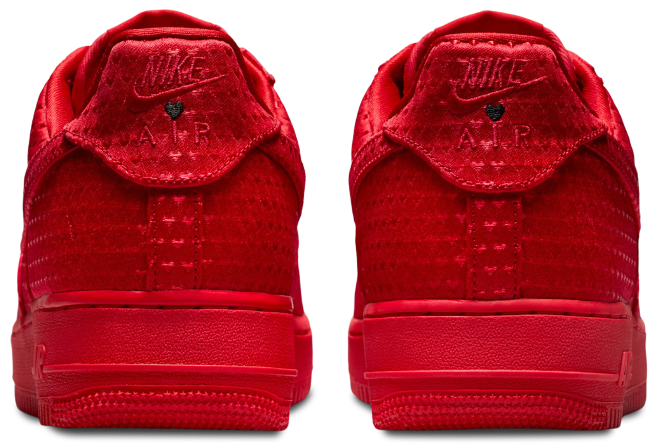 Nike Air Force 1 LV8 à tige basse Image 3 de 5. Appuyez pour ouvrir la galerie de photos.