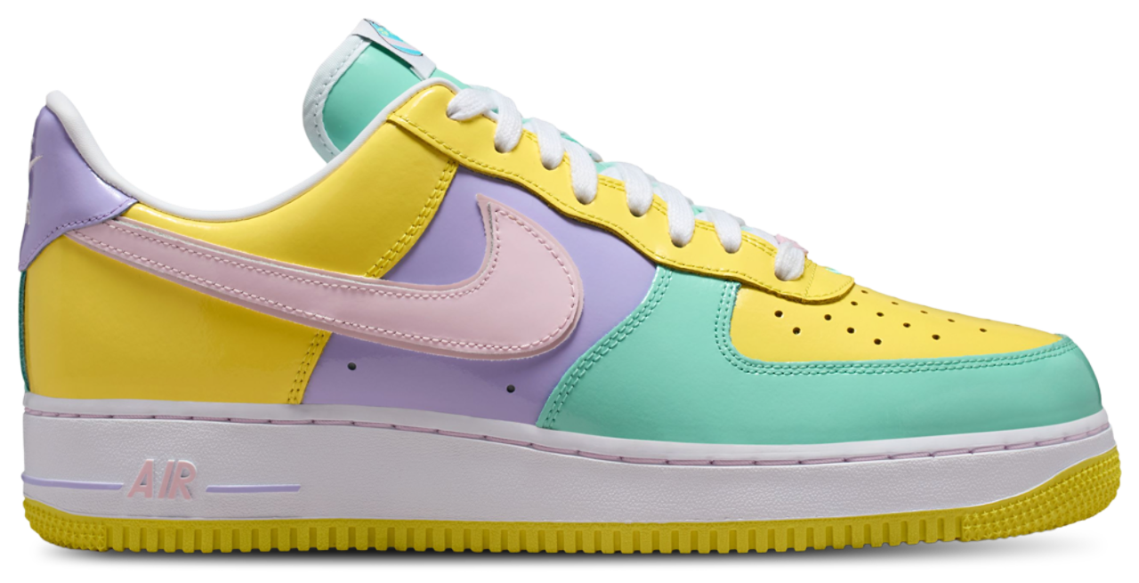 Nike Air Force 1 '07 Image 1 of 5. Tap to open photo gallery.