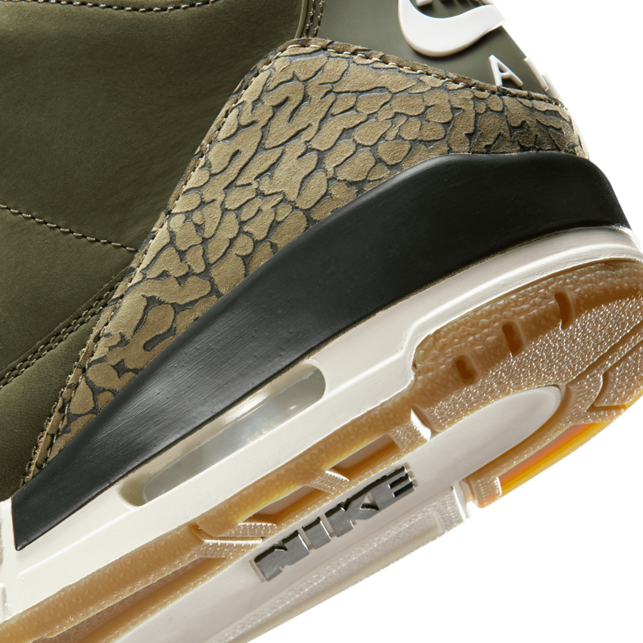 Jordan Retro 3  Image 8 of 9. Tap to open photo gallery.