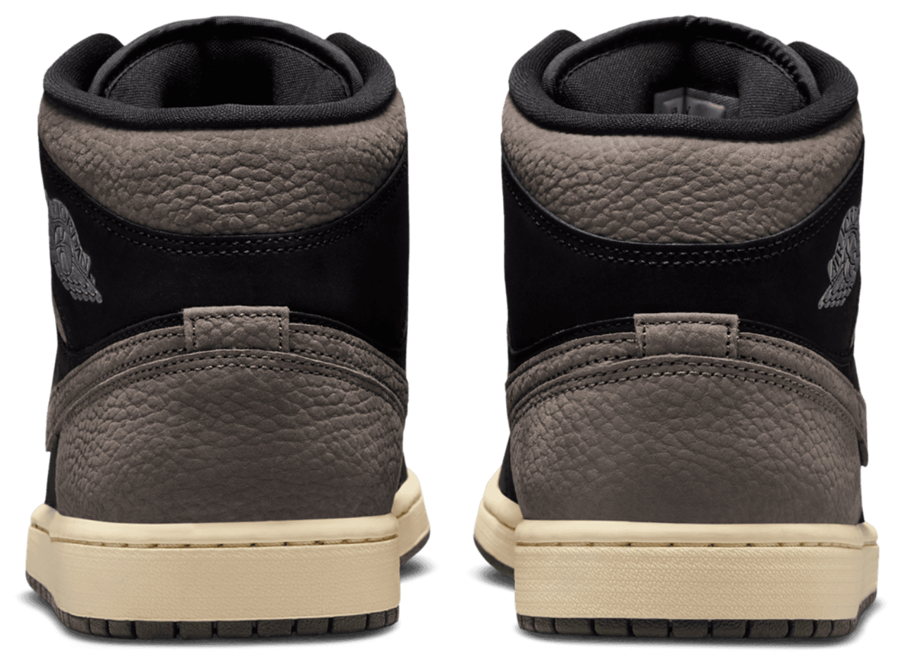 Jordan Air Jordan 1 Mid SE  Image 3 of 8. Tap to open photo gallery.