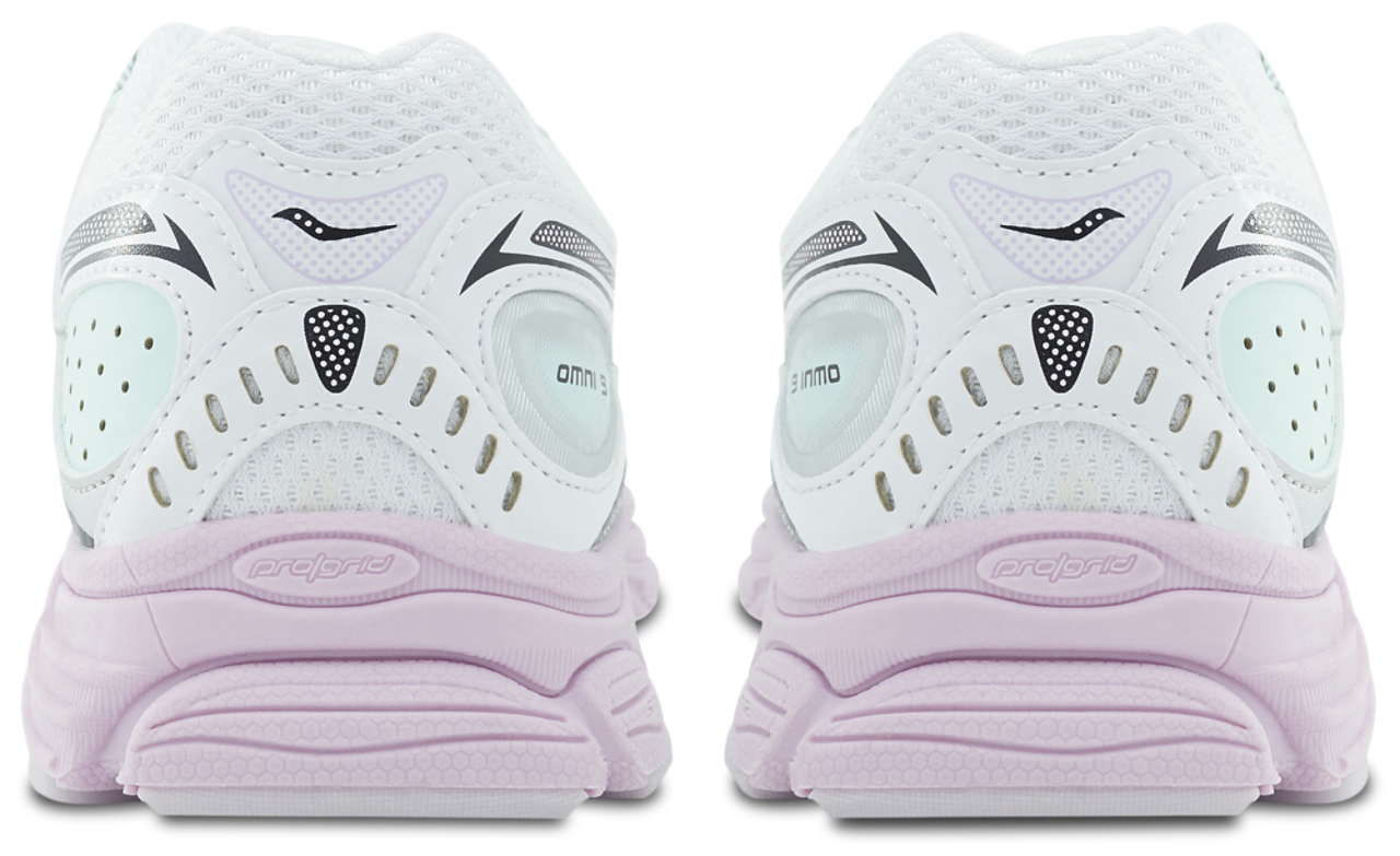 Saucony Omni 9  Image 3 of 8. Tap to open photo gallery.