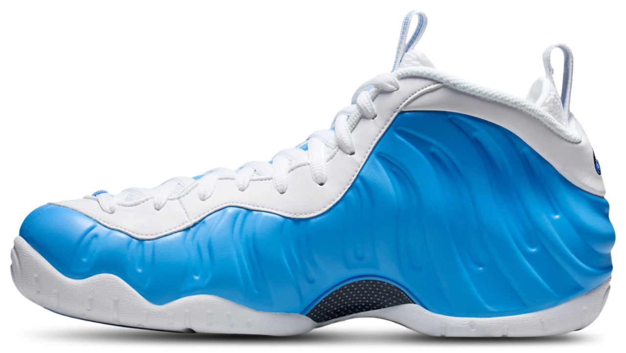 Nike Air Foamposite Pro  Image 2 of 5. Tap to open photo gallery.