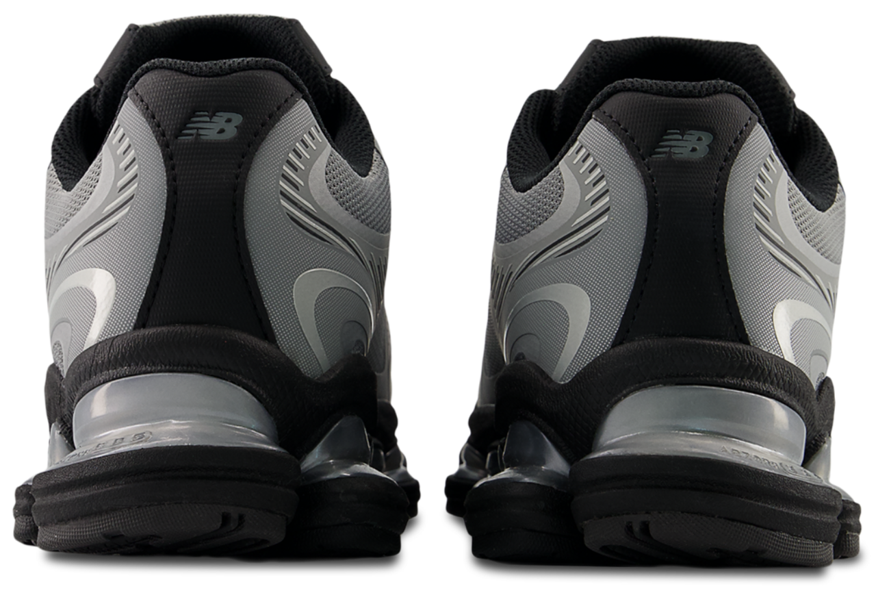New Balance 2000 Image 3 of 5. Tap to open photo gallery.
