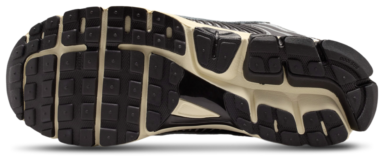 Nike Zoom Vomero 5  Image 5 of 5. Tap to open photo gallery.