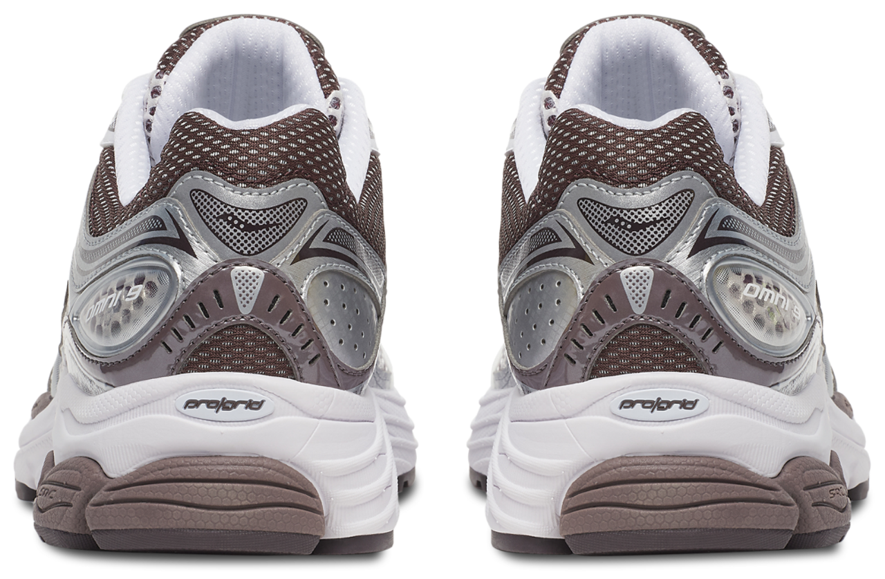 Saucony Progrid Omni 9 Image 3 of 5. Tap to open photo gallery.
