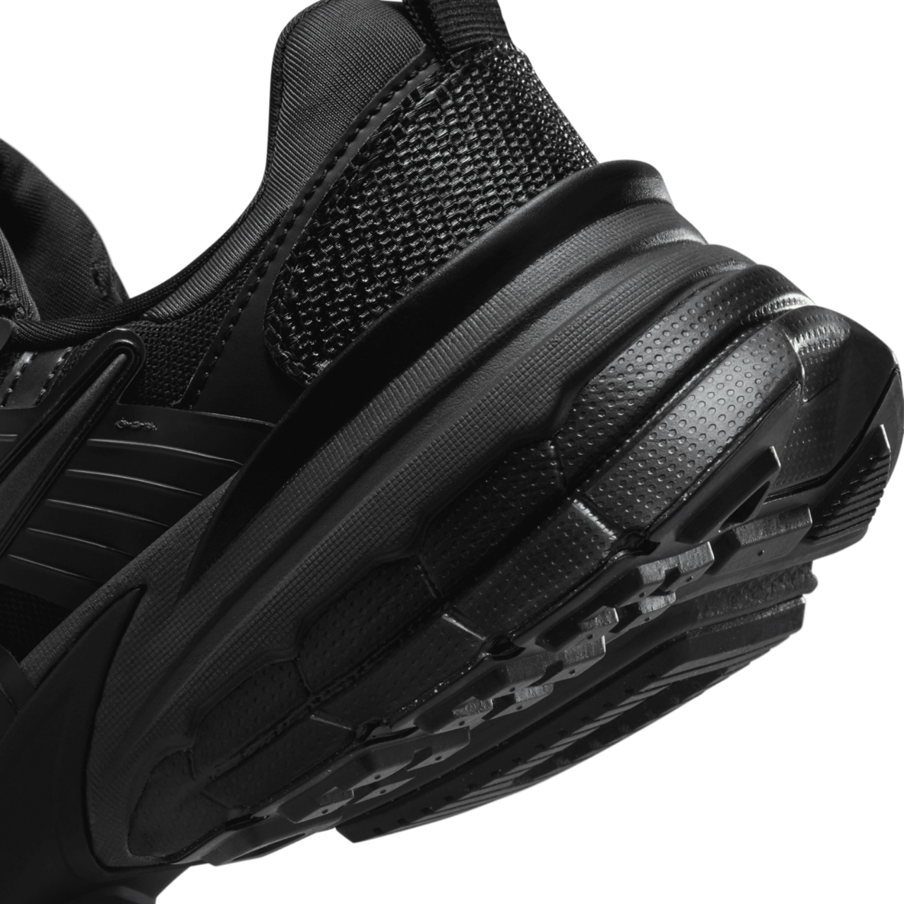 Nike V2K Run Image 9 de 9. Appuyez pour ouvrir la galerie de photos.