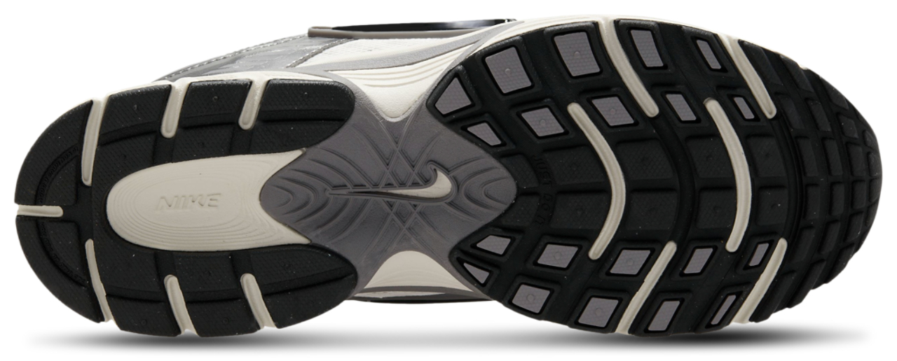 Nike V5 RNR Image 4 de 4. Appuyez pour ouvrir la galerie de photos.
