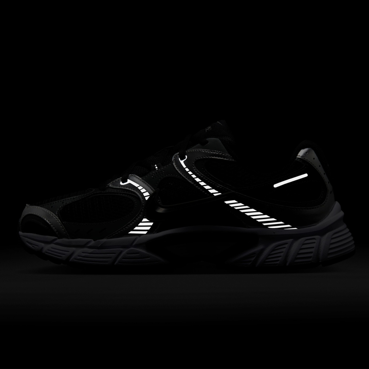 Nike V5 RNR Image 7 de 8. Appuyez pour ouvrir la galerie de photos.
