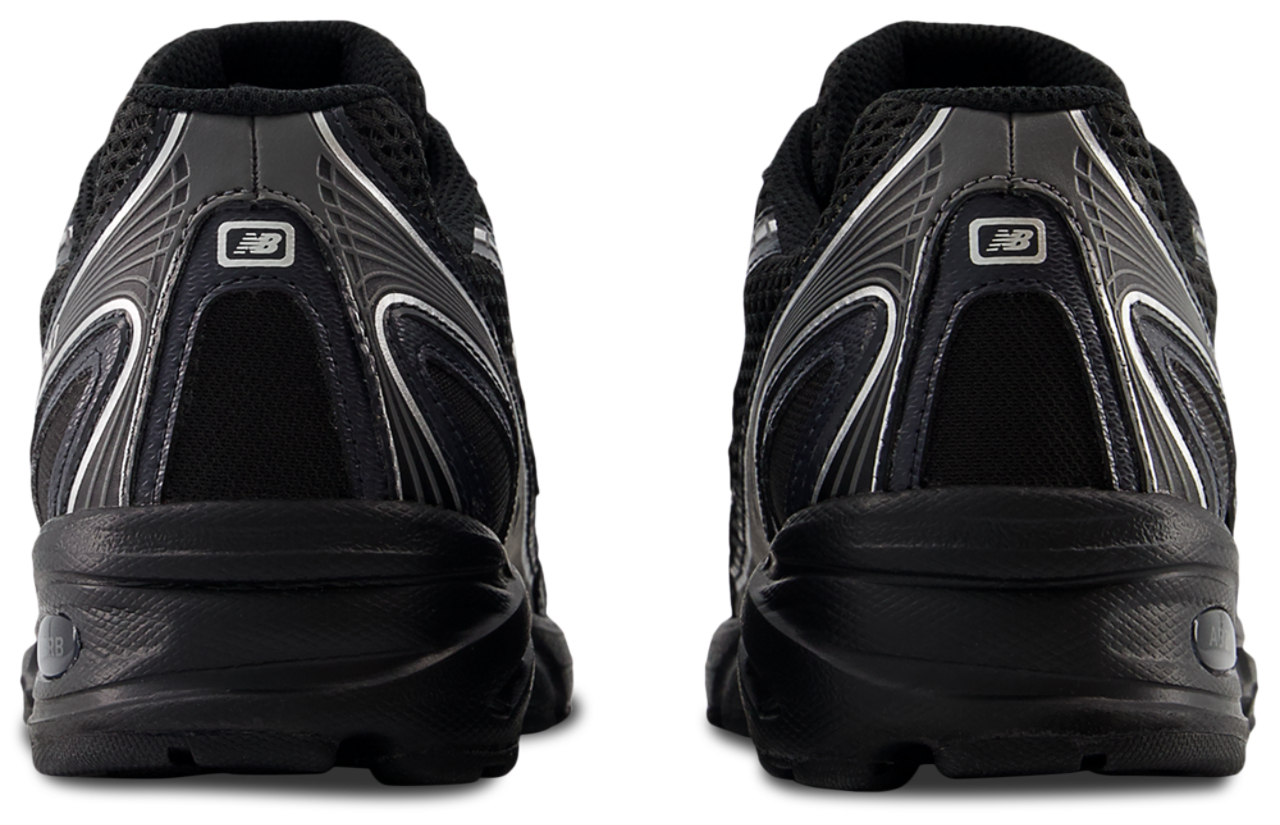 New Balance 740 Image 3 de 5. Appuyez pour ouvrir la galerie de photos.
