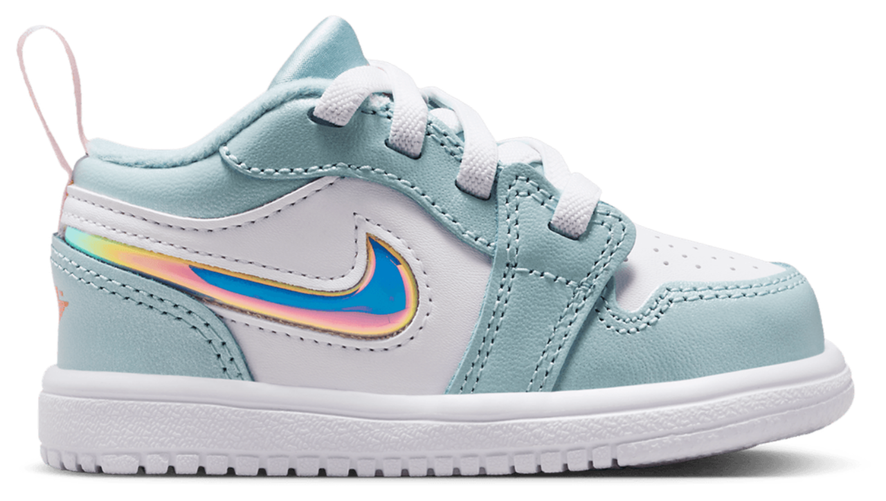 Jordan 1 Low Alt SE Fem Image 1 of 8. Tap to open photo gallery.